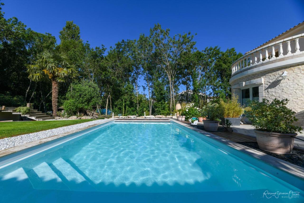 Habitación Doble con vistas a la piscina